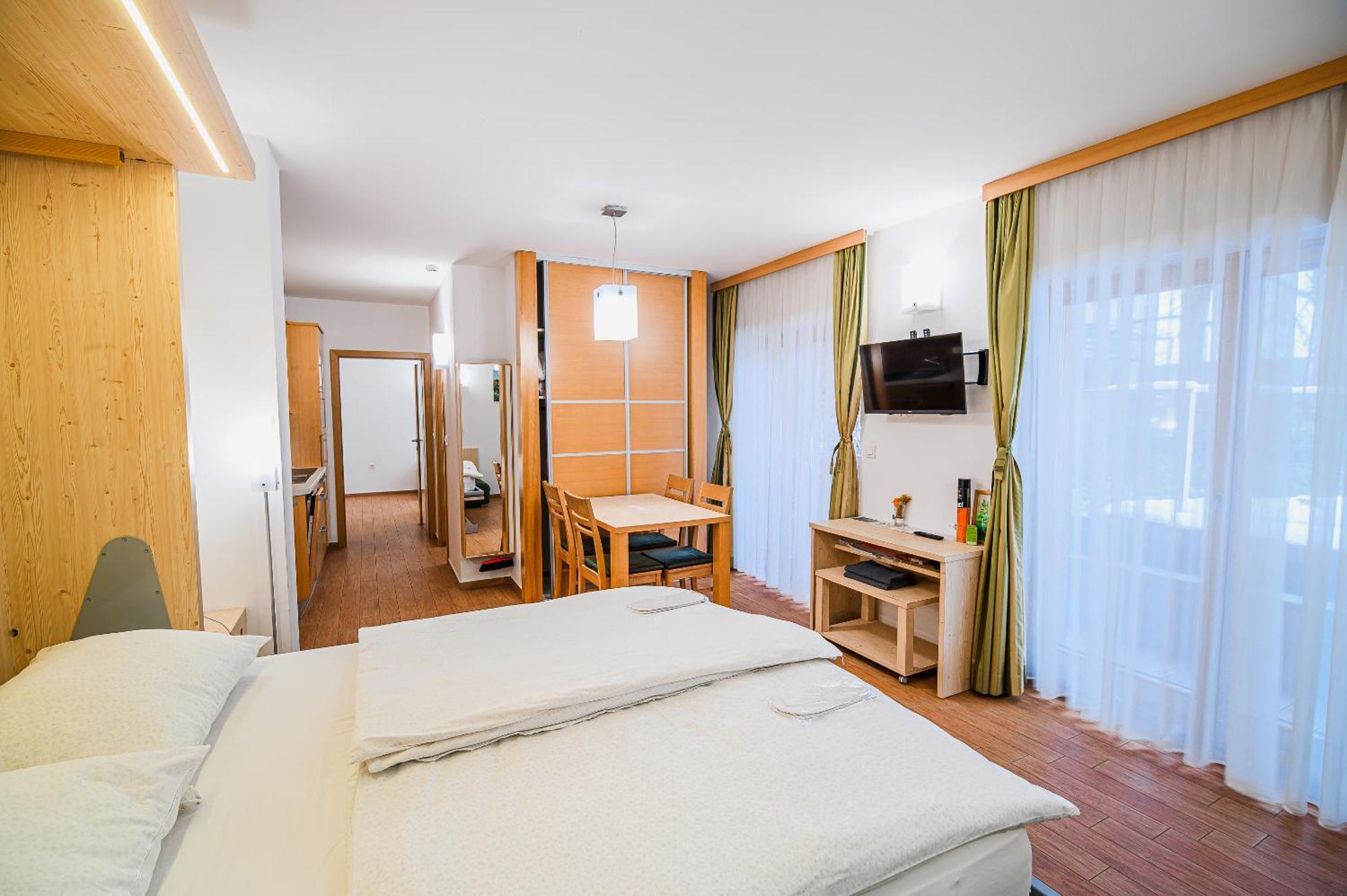 Apartments Maleric With Indoor Pool And Wellness Dragatuš Zimmer foto