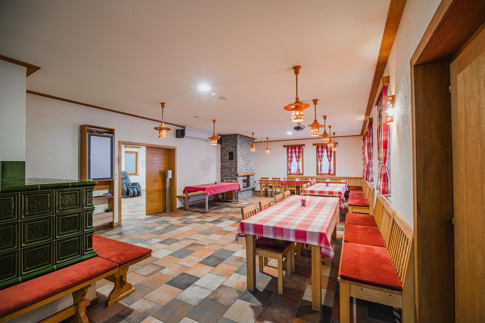 Apartments Maleric With Indoor Pool And Wellness Dragatuš Exterior foto